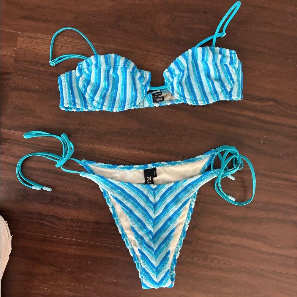 TRIANGL swimsuit! top-medium (runs a little small) bottoms- small